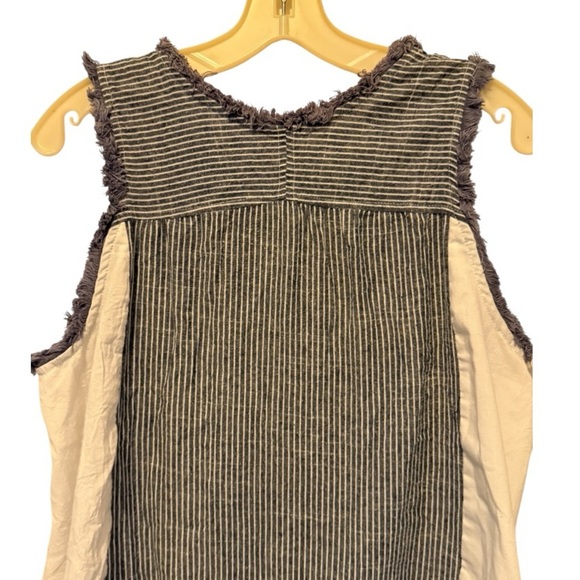 Doe & Rae Top - Picture 2 of 7